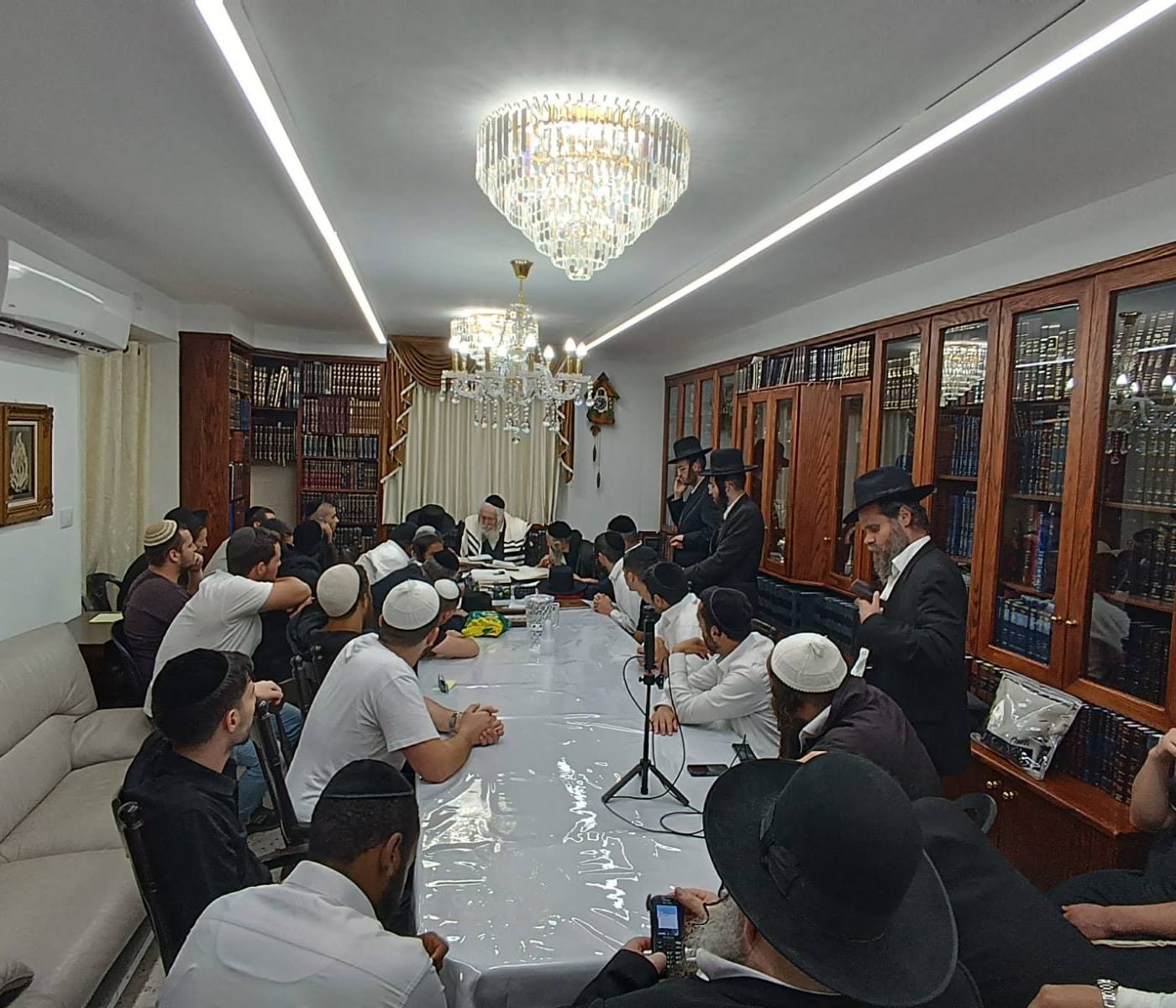 שיעור לקהילת 'משיבת נפש' בבית שמש - בבית מורינו הרב שליט"א