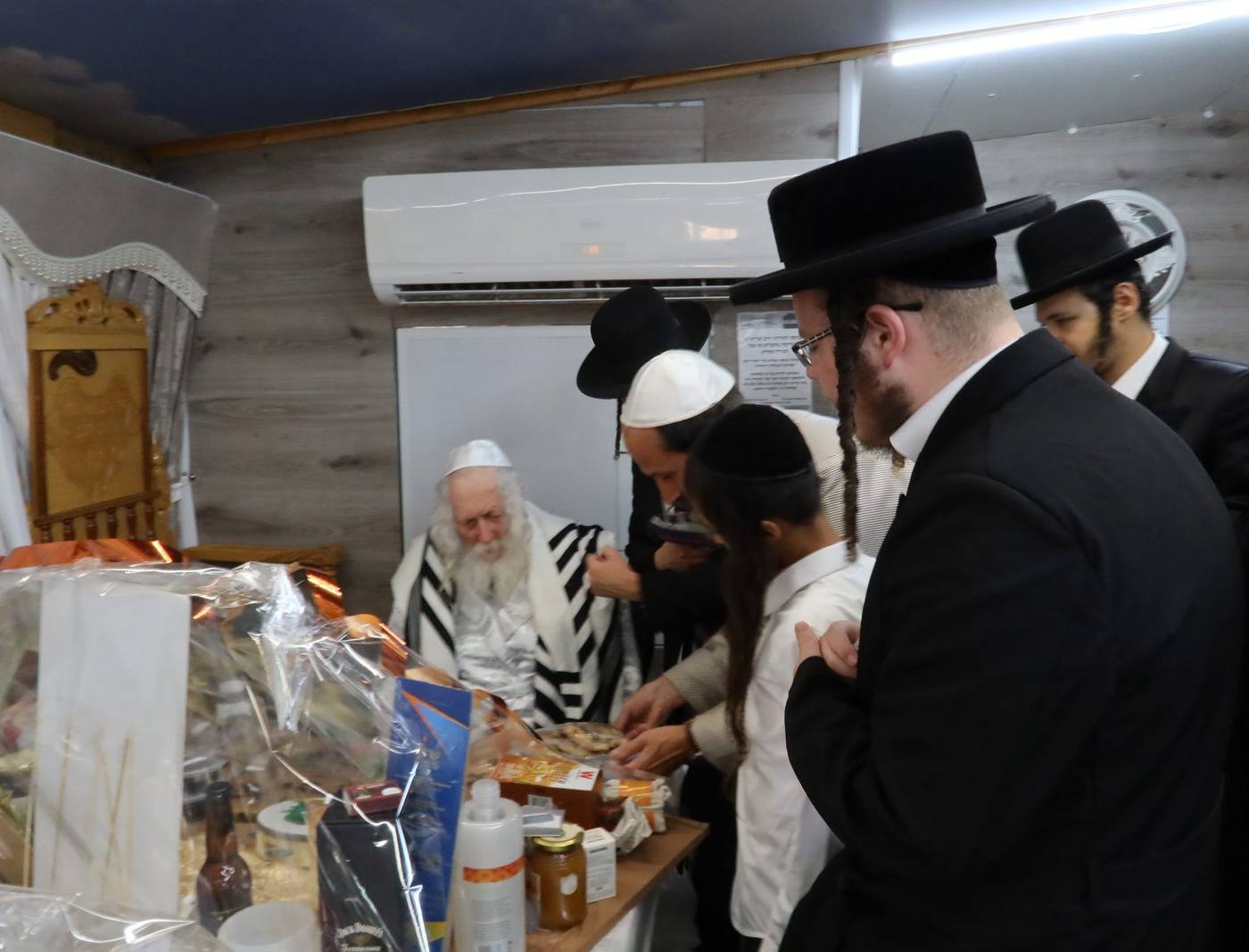 סלסלת הביכורים בקודש פנימה