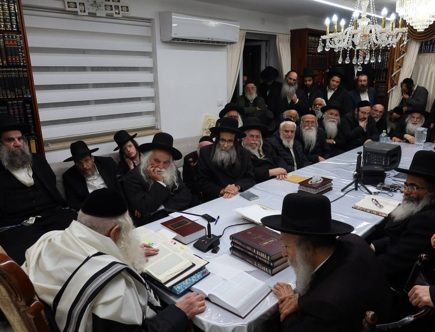 שיעור לכולל בית מדרשינו במעון קדושו של מורינו הרב שליט"א