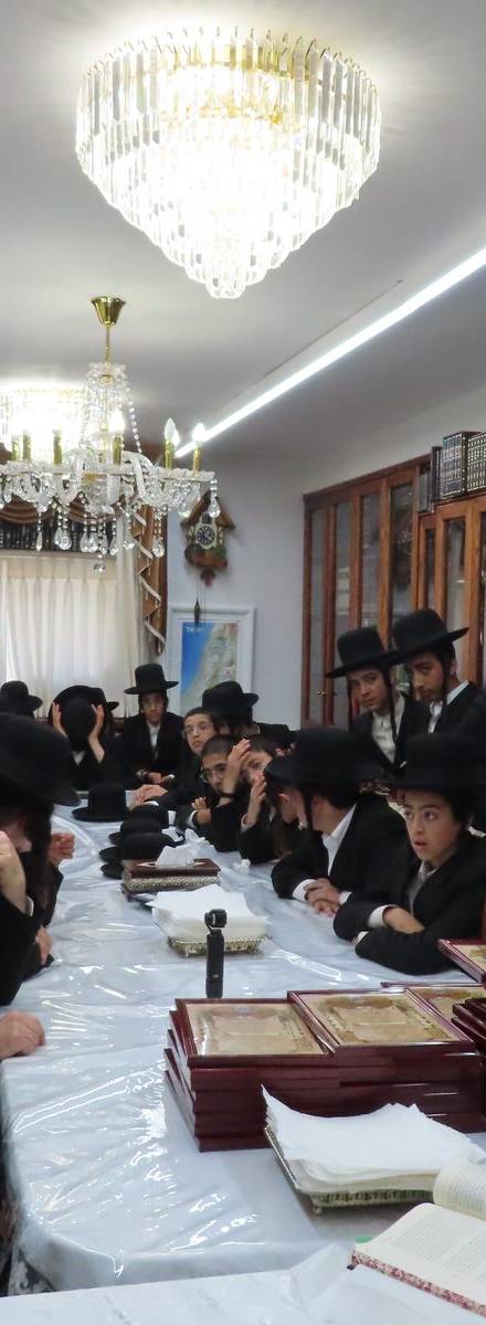 חלוקת תעודות הצטיינות למכינה לישיבה קטנה בקודש פנימה