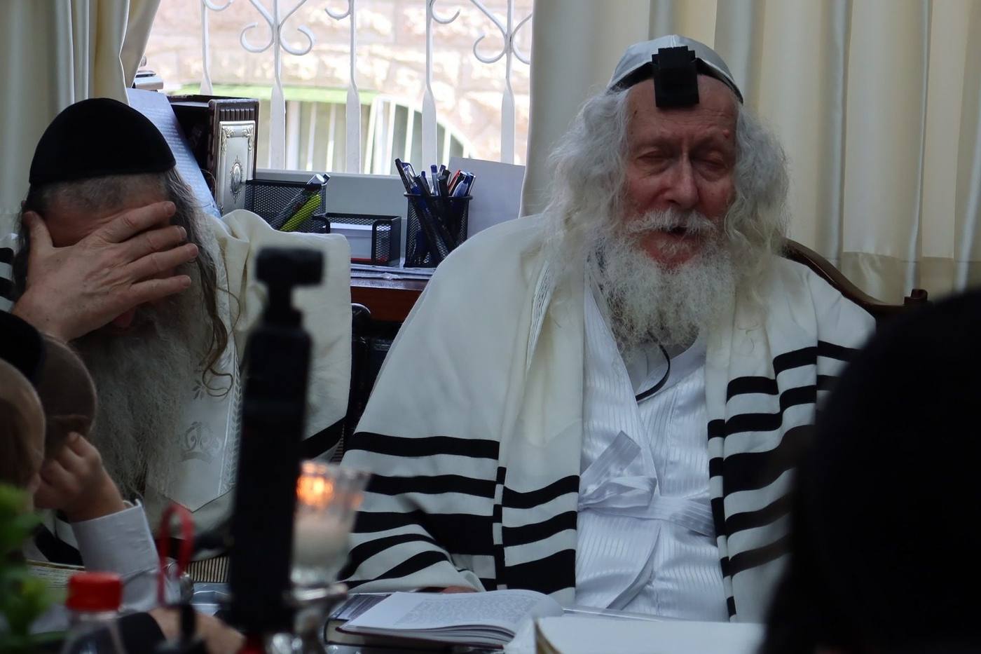 שמחת הברית לנינו של מורינו הרב שליט"א בן לנכדו וגבאו ר' דב צוקר הי"ו