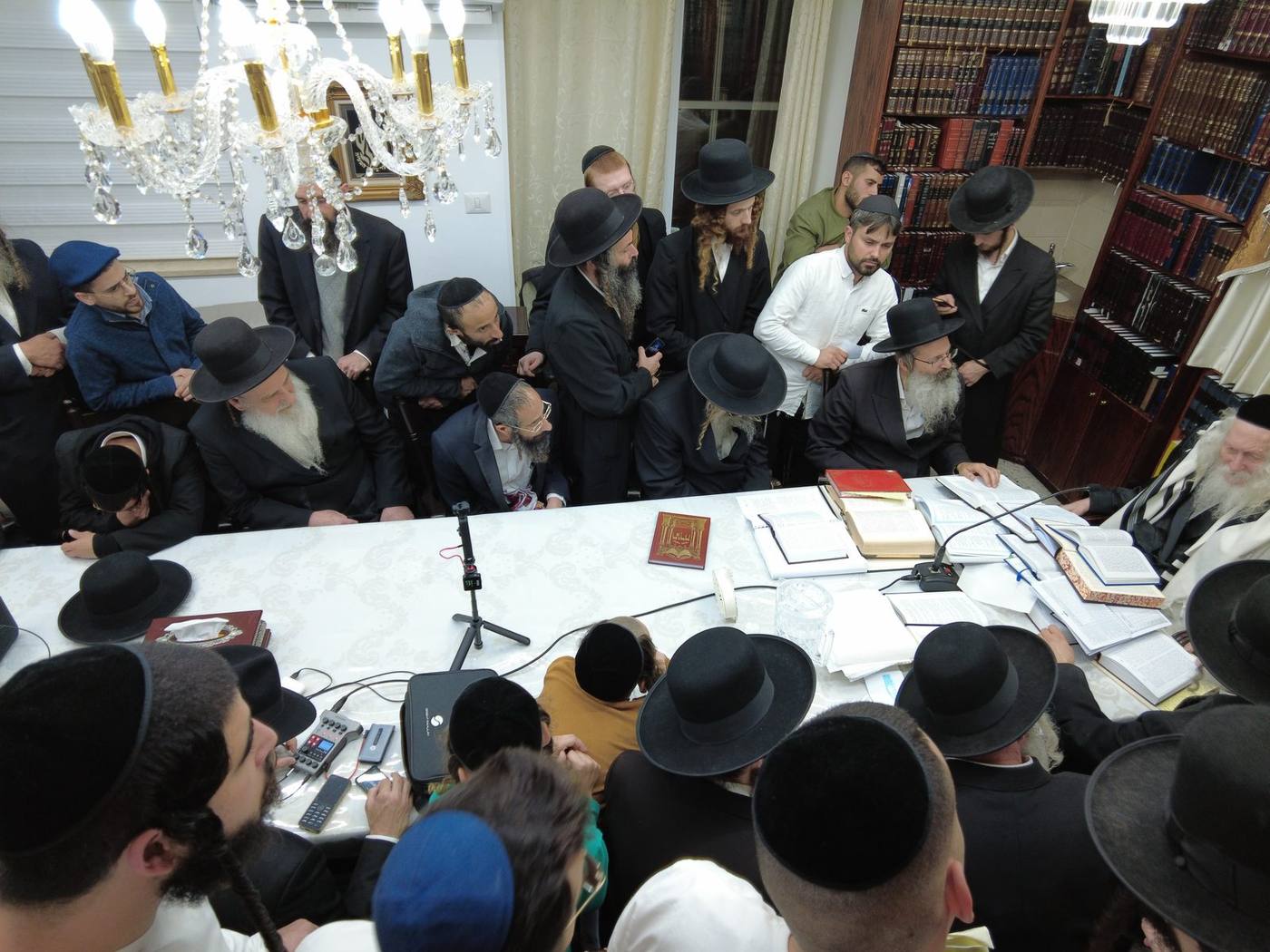 שיעור למניין שובו בנים בבני ברק בבית מורינו הרב שליט"א