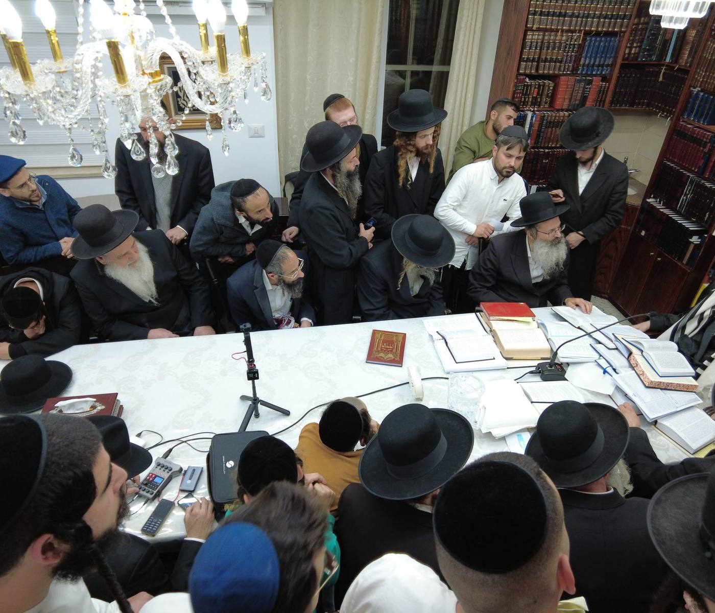 שיעור למניין שובו בנים בבני ברק בבית מורינו הרב שליט"א