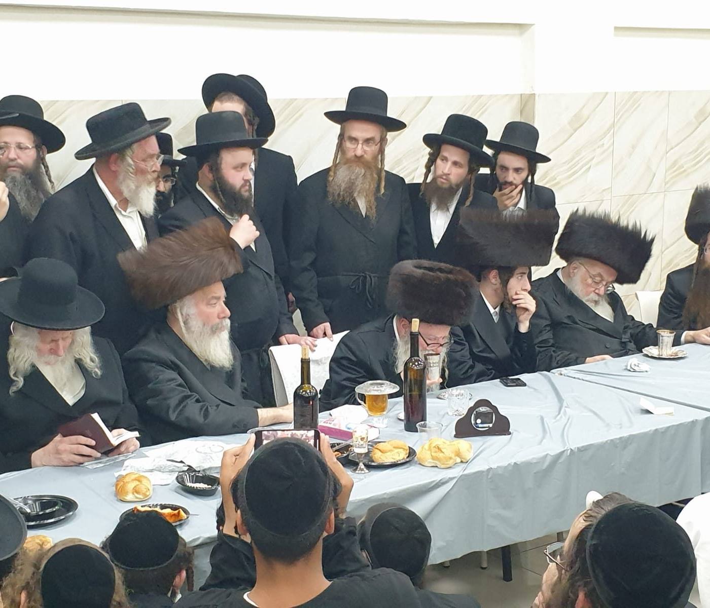 מורינו הרב שליט"א בשבע ברכות לנכדת האדמו"ר מאמשינוב