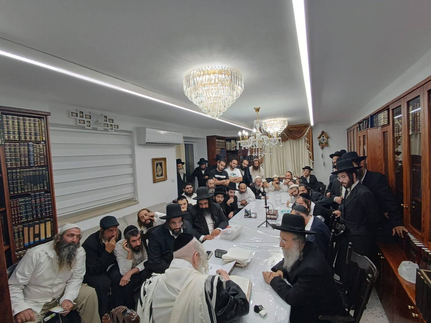 שיעור לתושבי חצור הגלילית בבית מורינו הרב שליט"א