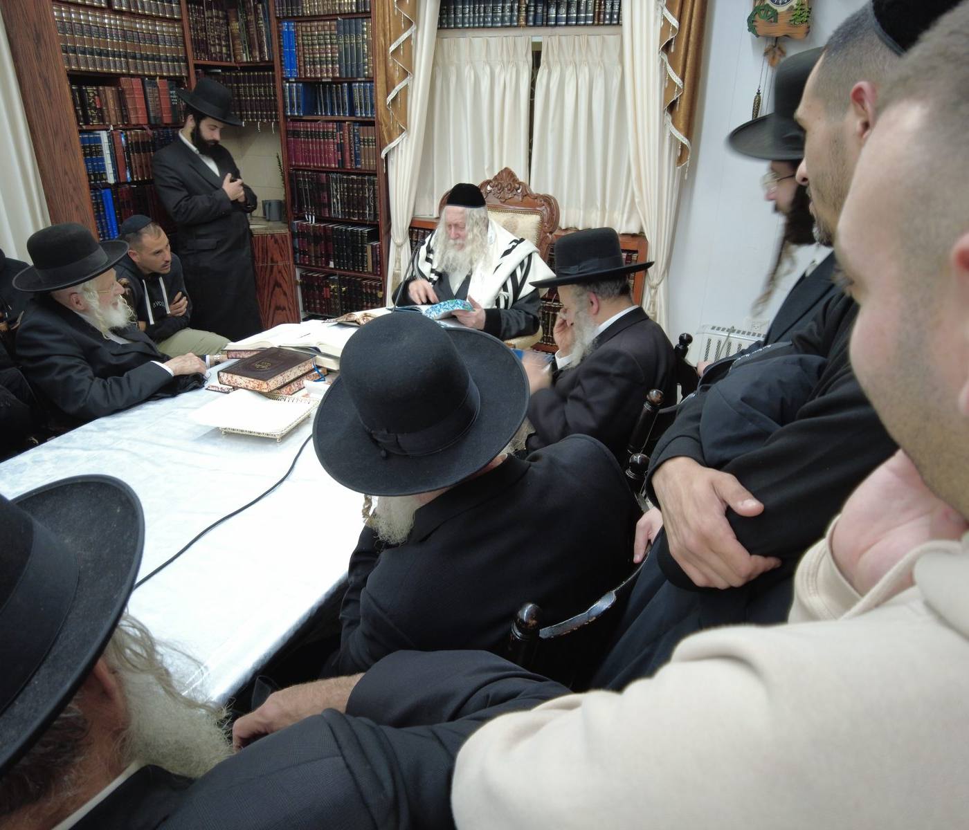 שיעור לתושבי ראשון לציון במעונו של מורינו הרב שליט"א