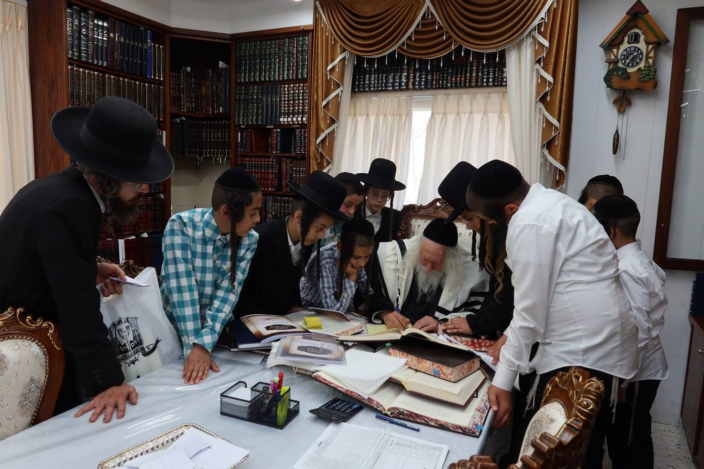 יום חמישי ט"ז סיון תשפ"ה