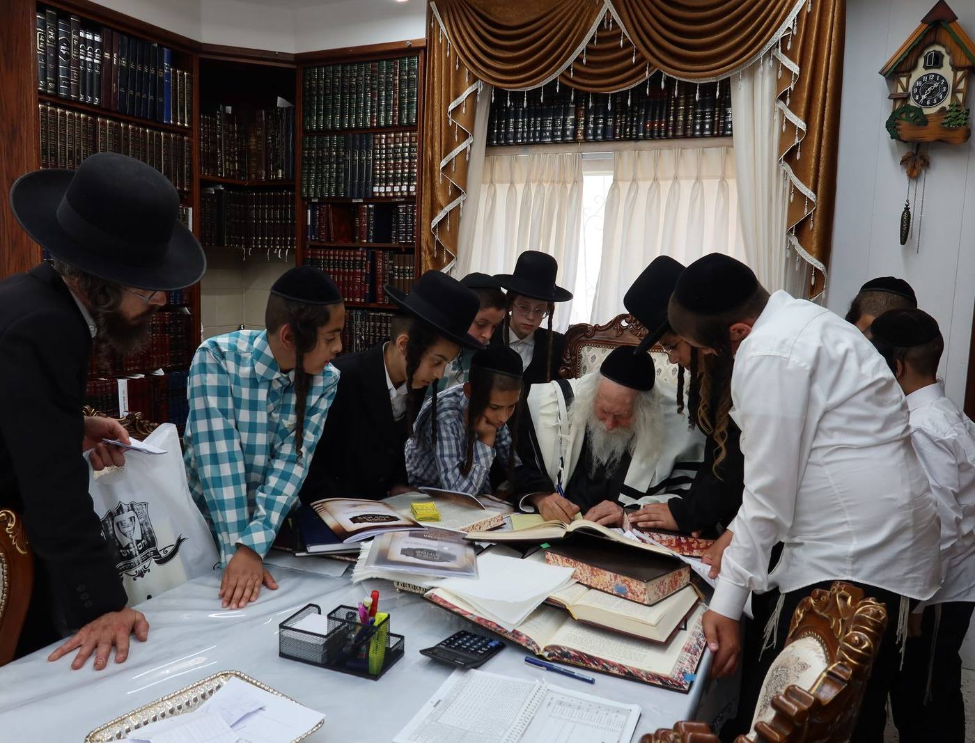 יום חמישי ט"ז סיון תשפ"ה