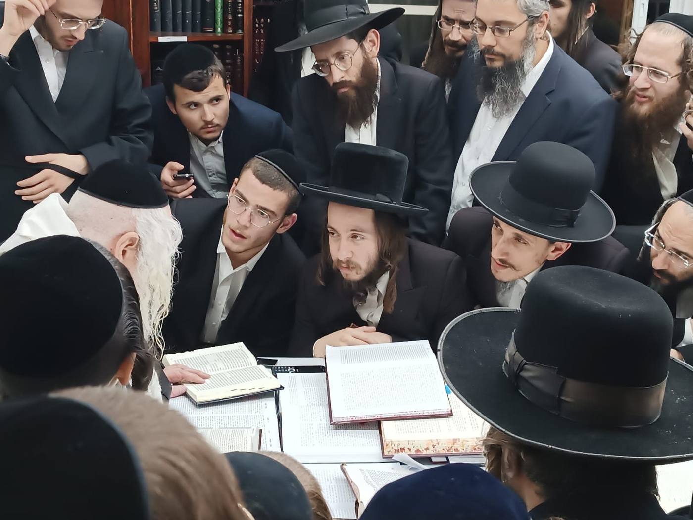 שיעור לחסידי ברסלב - ברכפלד בבית מורינו הרב שליט"א
