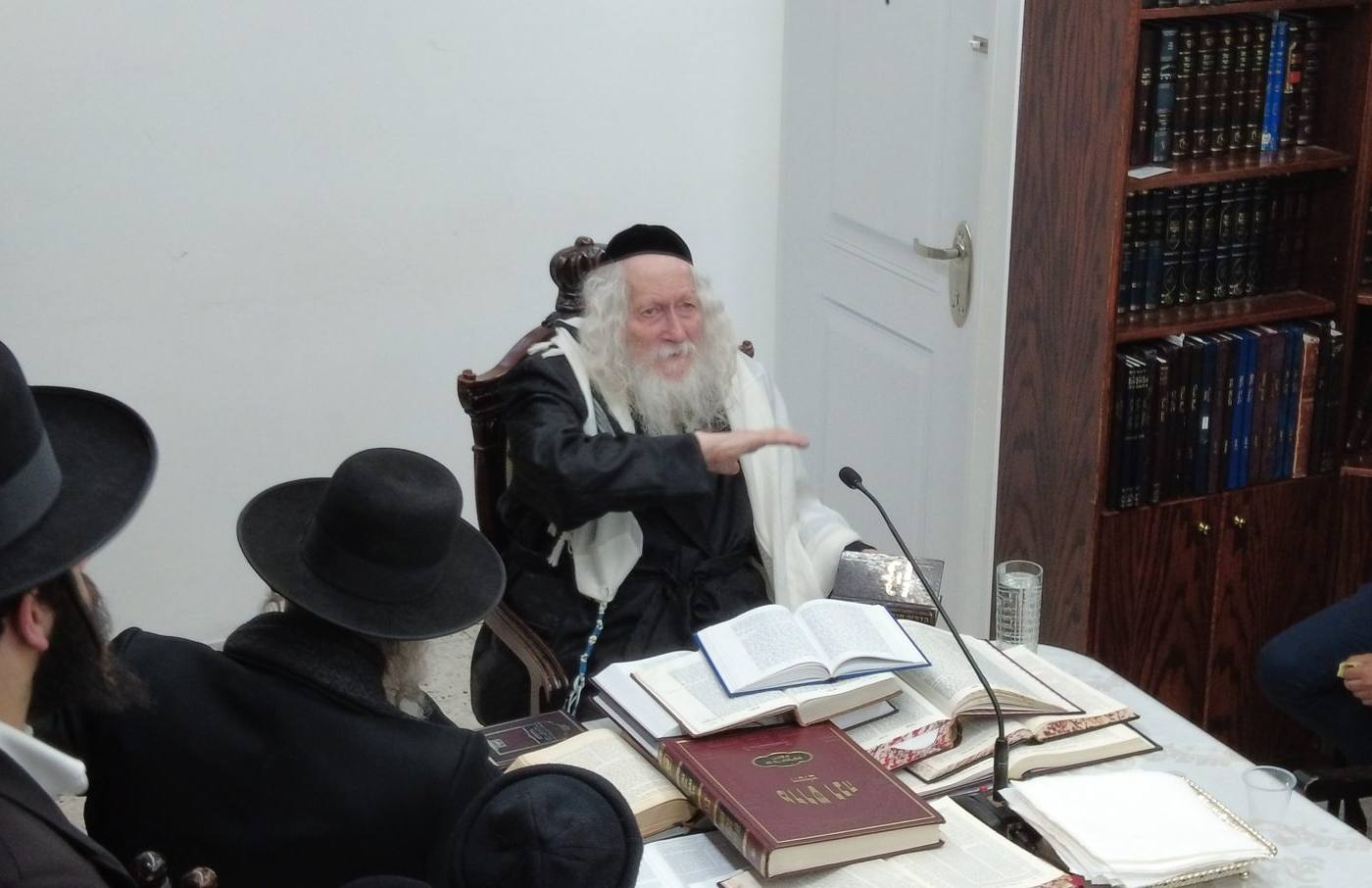 שיעור בבית מורנו הרב שליט"א לקהילת ברסלב בחשמונאים