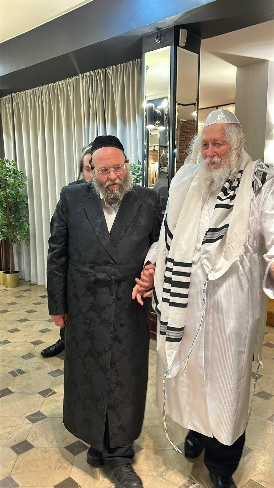 תיעוד בלעדי וסיקור נרחב: ראש השנה בצילו של מורינו הרב שליט"א