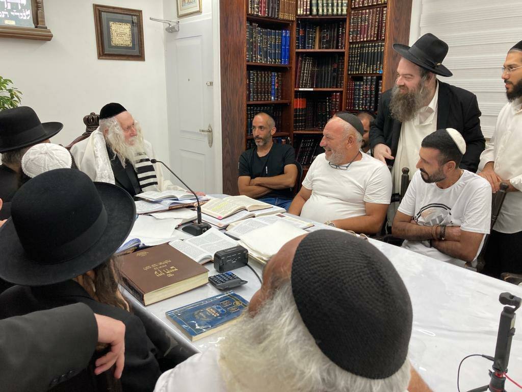 שיעור ל'שובו בנים ירוחם' בבית מורינו הרב שליט"א