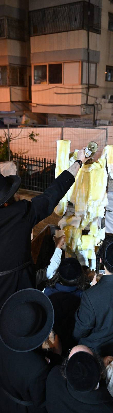 ההדלקה המרכזית לכבוד התנאי האלוקי בהשתתפות רבבות בירושלים עיה"ק