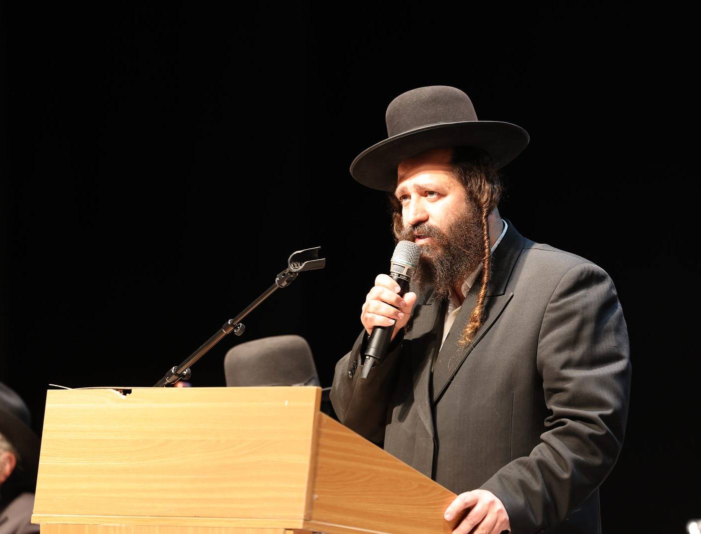 מעמד 'כבוד התורה' בחלוקת תעודות למפעל 'נצור תורתי'