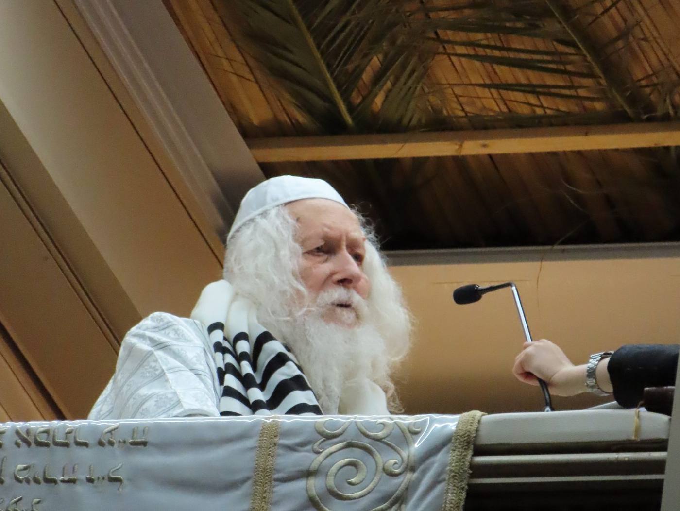 סיקור יום טוב ראשון של סוכות בצילו של מורינו הרב שליט"א