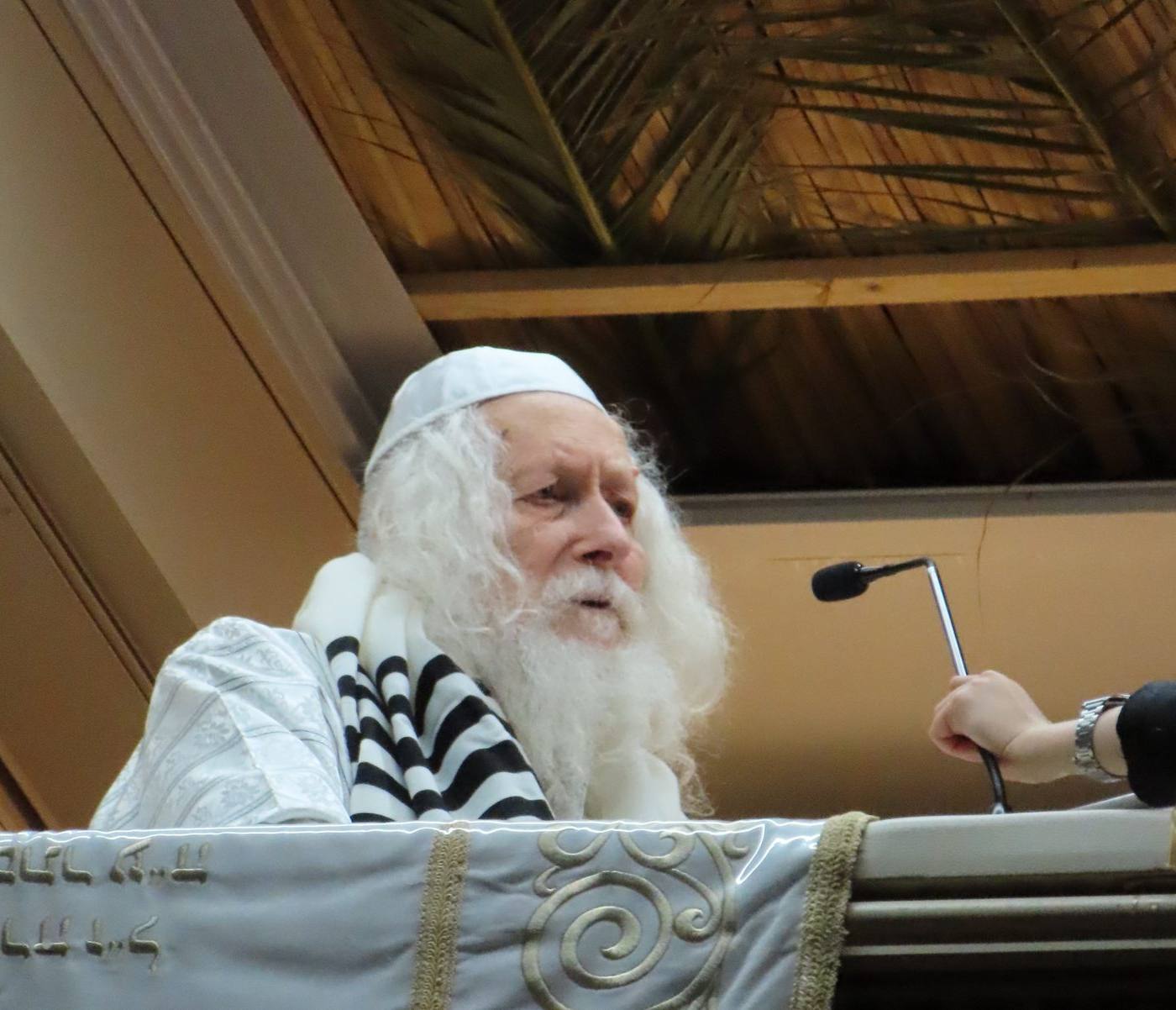 סיקור יום טוב ראשון של סוכות בצילו של מורינו הרב שליט"א