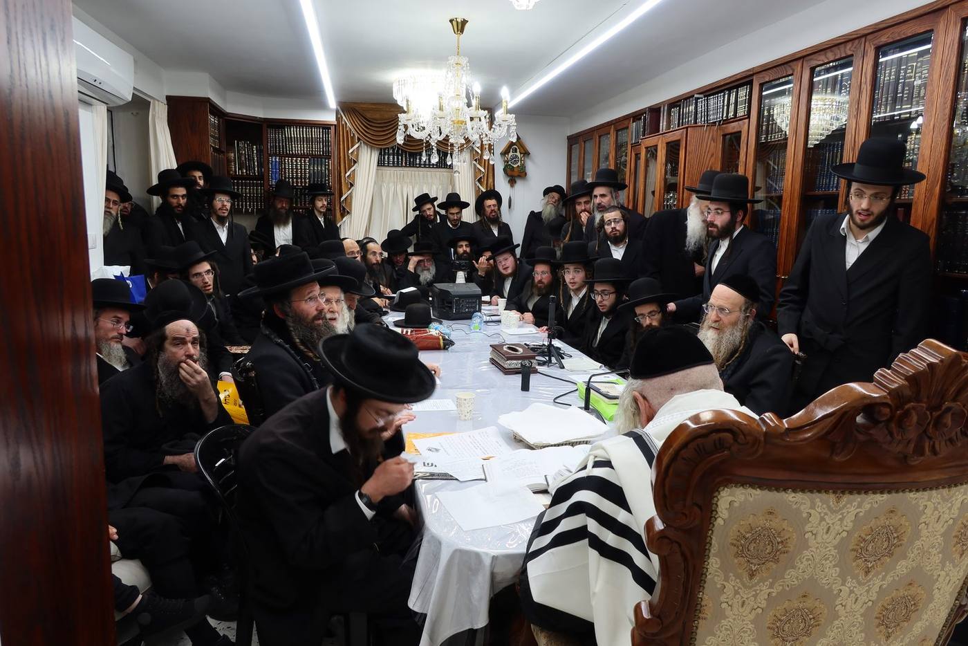 חבורה לנבחני מפעל התורה במעונו של הגה"צ רבי אליעזר ברלנד שליט"א