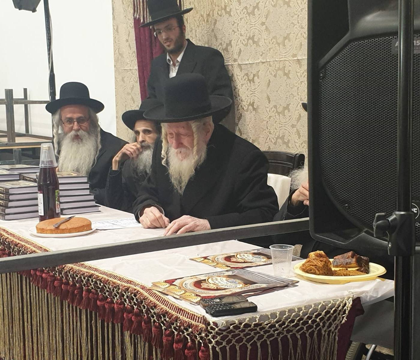 מבחן וחלוקת תעודות לילדי כיתות ה' המקבילות בת"ת 'נחמת ציון'