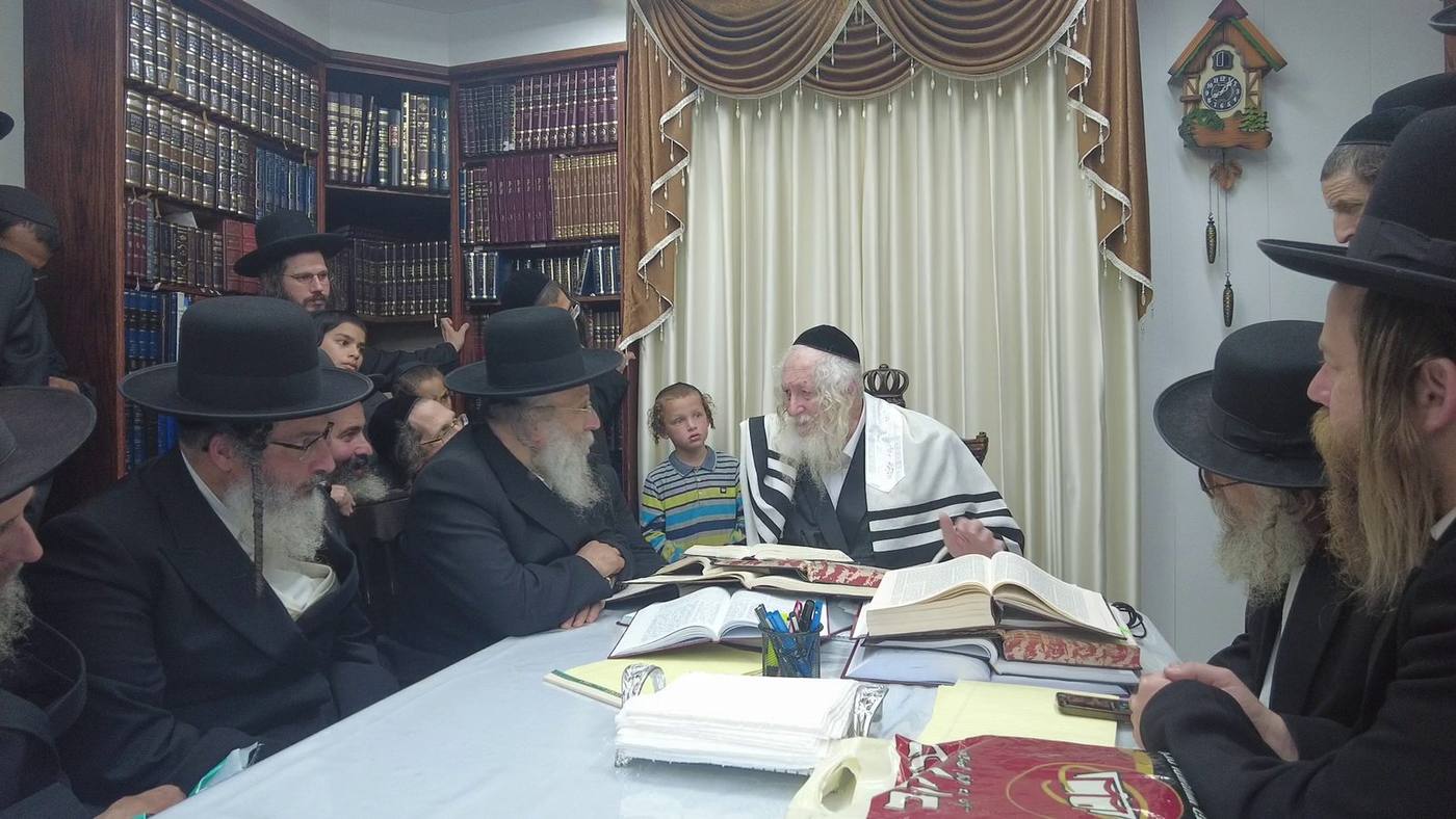 כ"ק האדמו"ר מספינקא ארה"ב בביקור במעונו של  מורינו הרב שליט"א