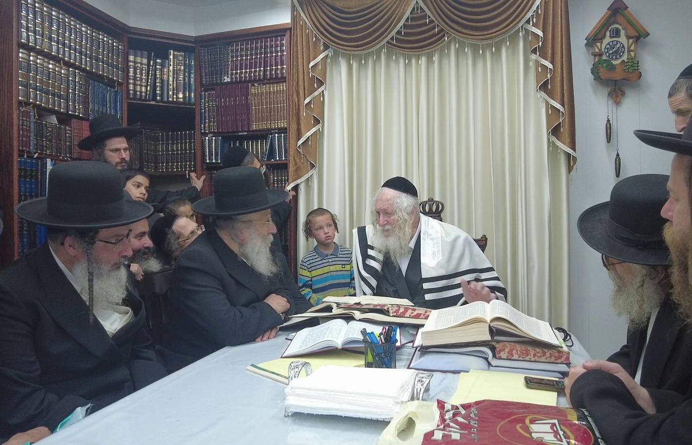 כ"ק האדמו"ר מספינקא ארה"ב בביקור במעונו של מורינו הרב שליט"א