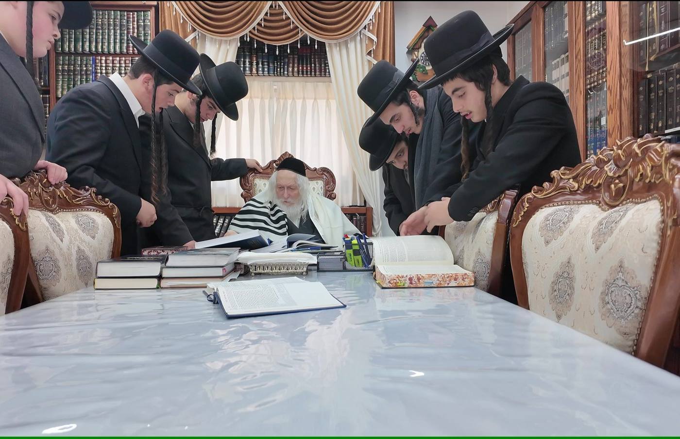 מעמד יום גינוסיא דמלכא בעיר האבות חברון
