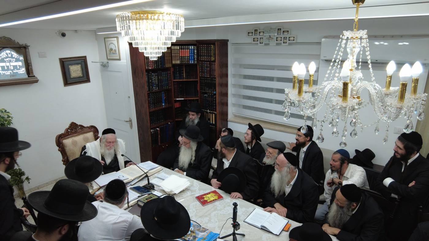 שיעור לתושבי שכונת 'נווה יעקב' במעונו של מורינו הרב שליט"א