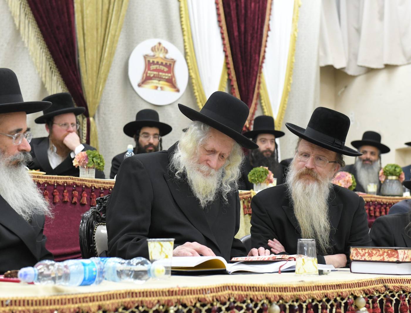 "מצוה גדולה לחדד את השכל" - מעמד כבוד התורה בראשות מורינו הרב שליט"א למאות נבחני מפעל "נצור תורתי" בישיבת 'חכמה ודעת'