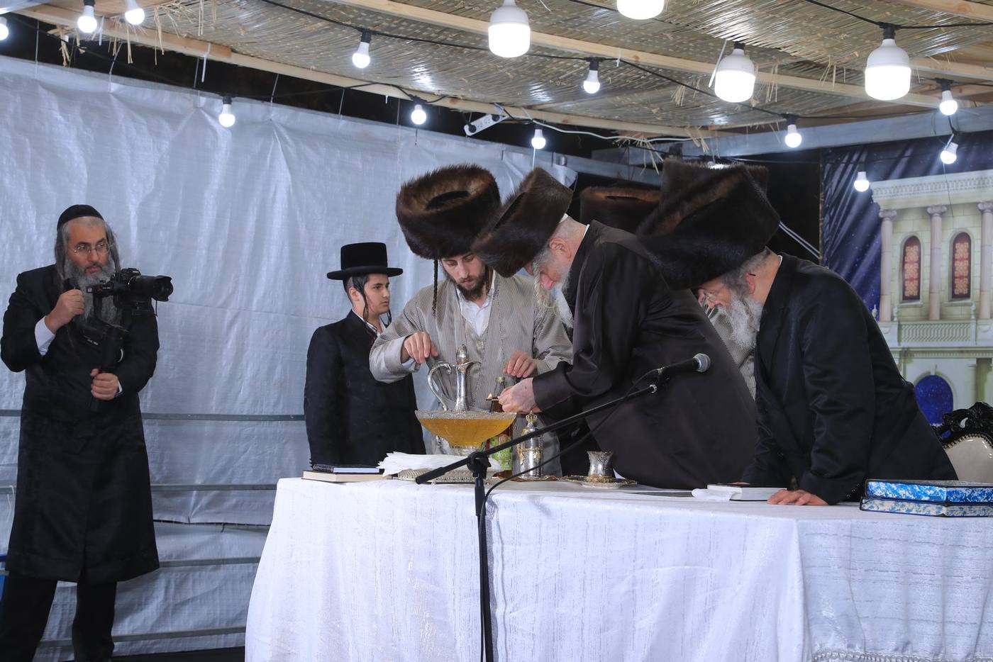 הילולת רבינו הקדוש בצילו של מורינו הרב שליט"א