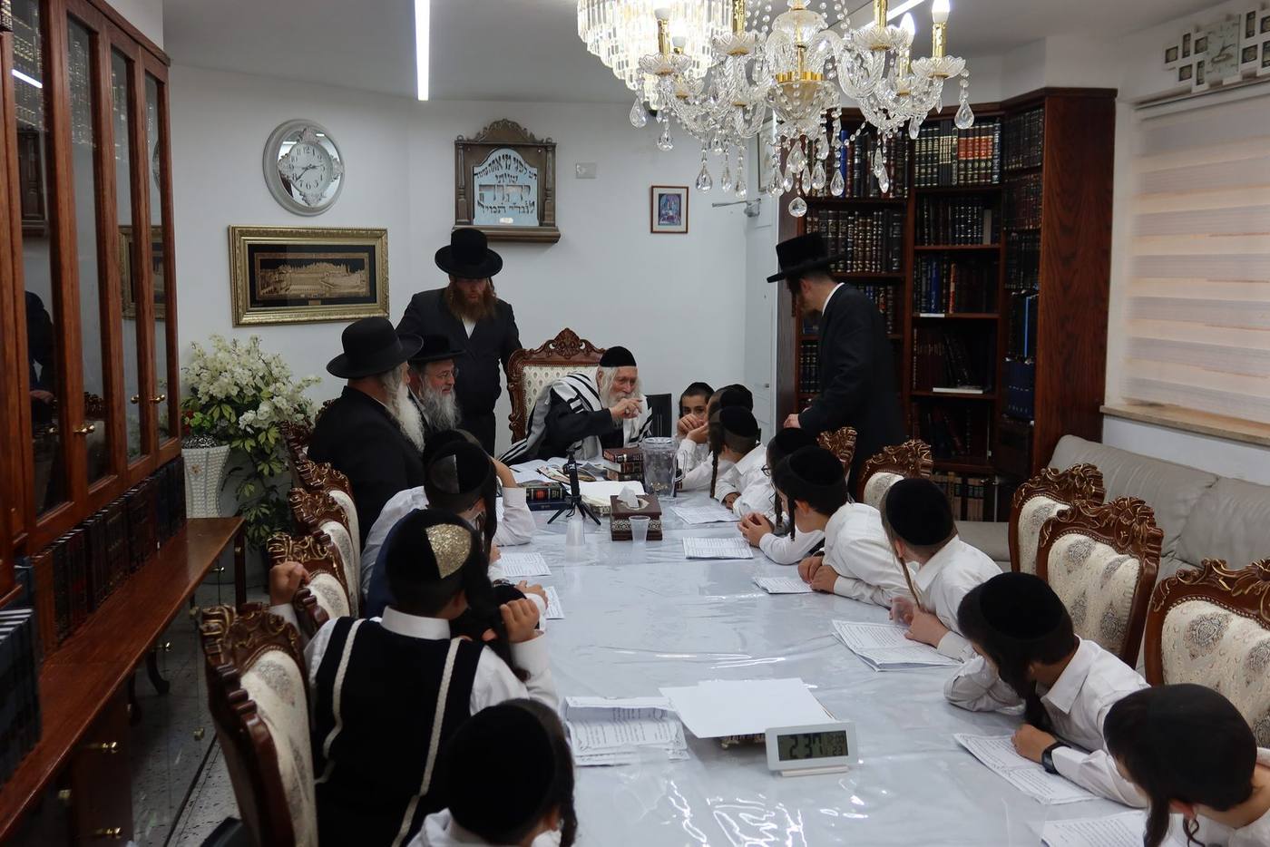 שיעור ומבחן לתלמידי כיתה ז' באמונת ציון