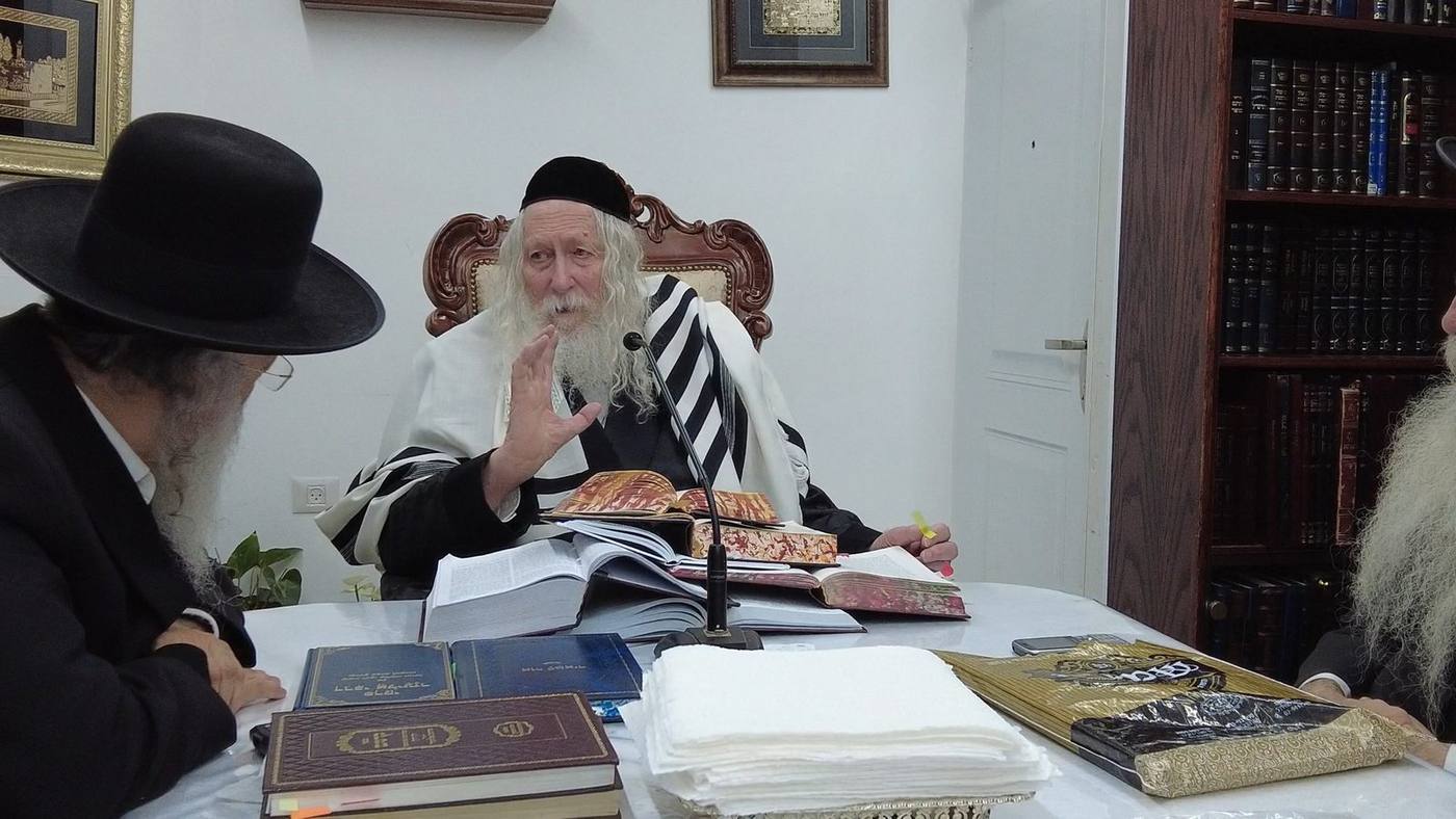 שיעור לאנשי שלומינו מהעיר בית שמש במעונו של מורינו הרב שליט"א