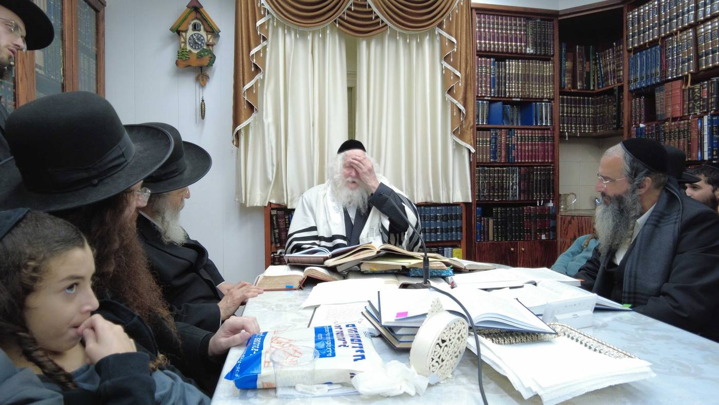 שיעור בבית מורנו הרב שליט"א לקבוצת מתקרבים מתל אביב