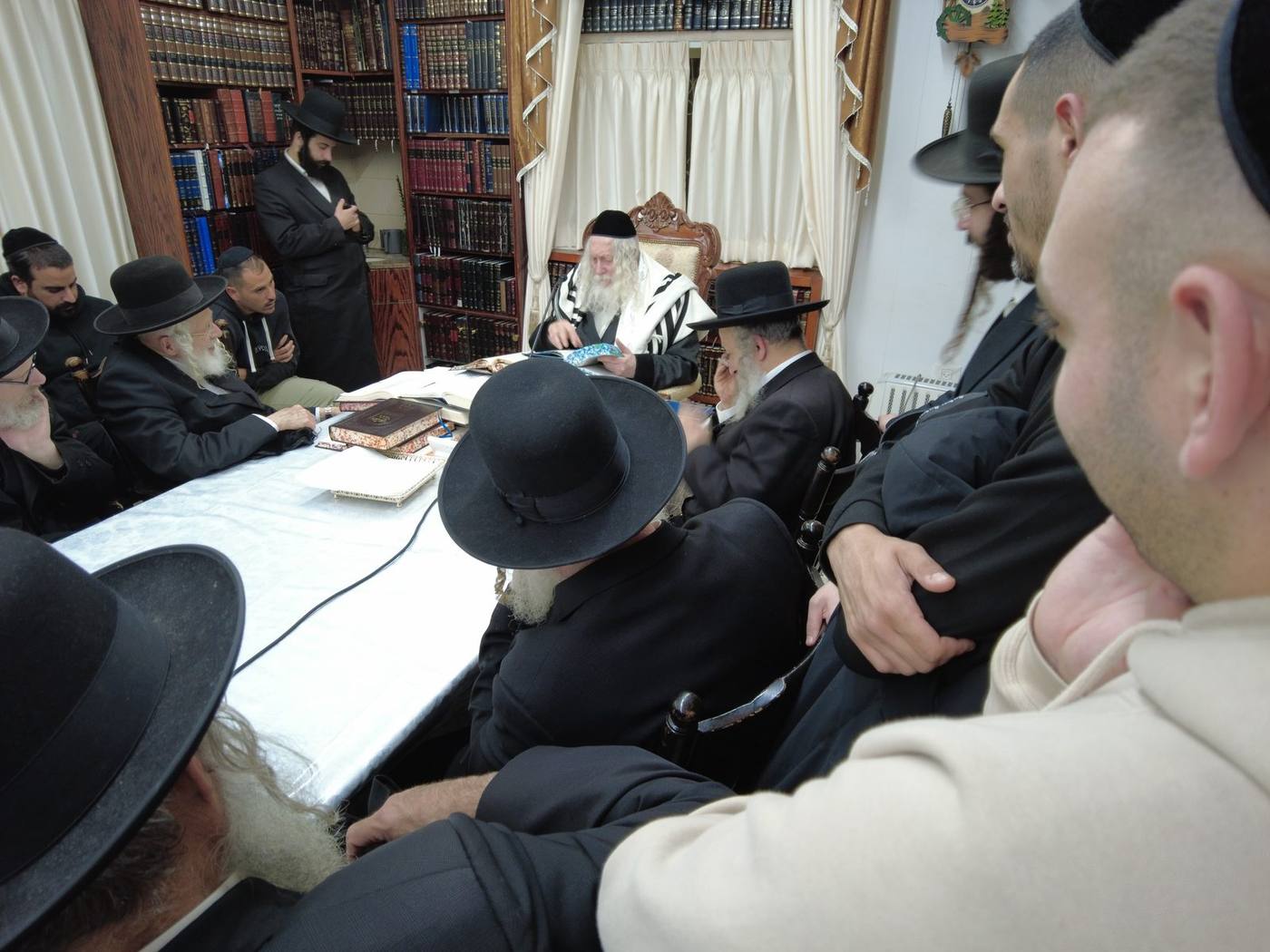 שיעור לתושבי ראשון לציון במעונו של מורינו הרב שליט"א