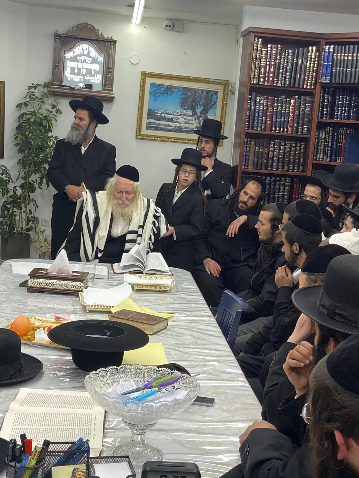 שיעור לבחורי ישיבת 'מגיני ארץ'