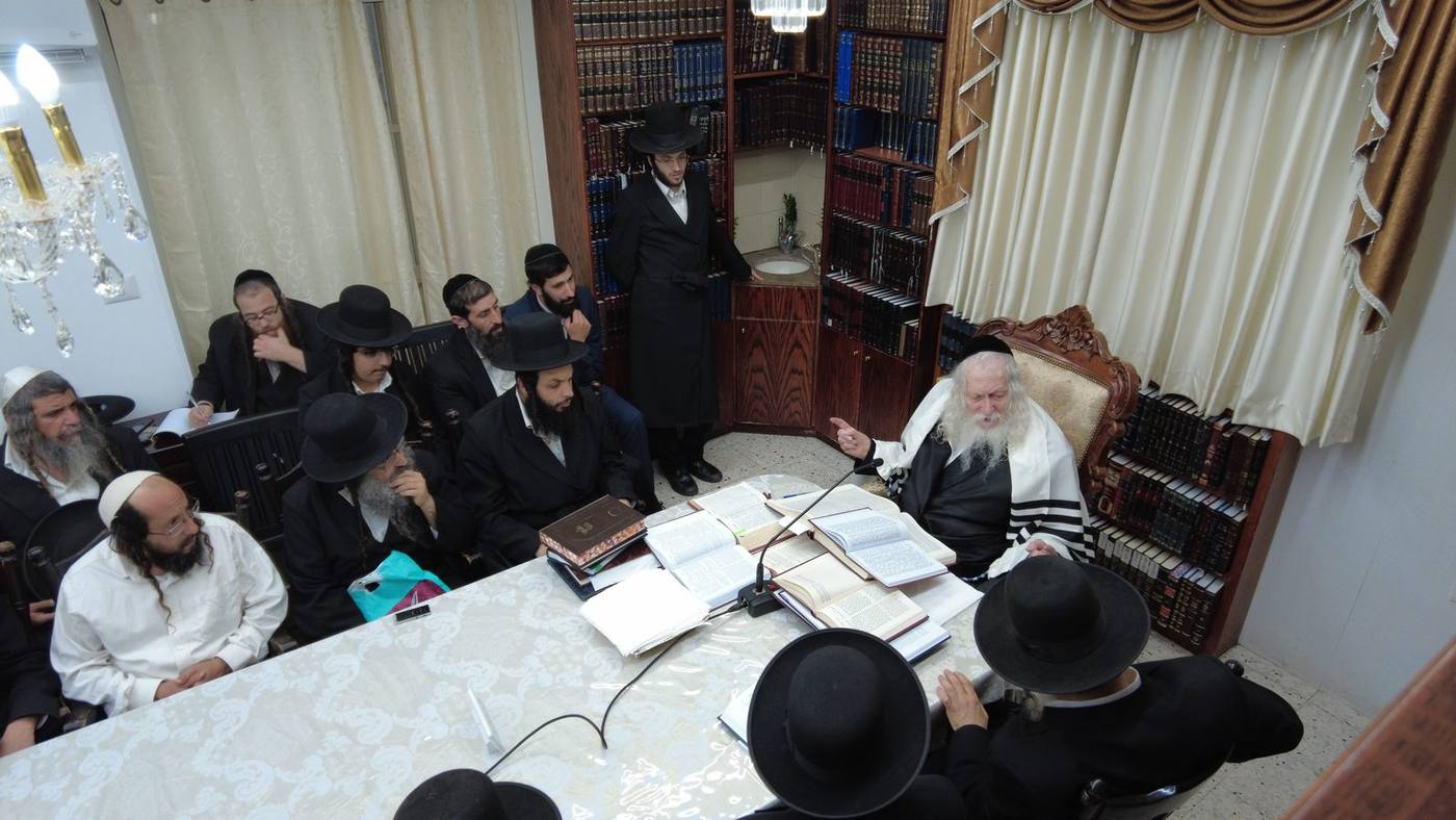 שיעור בבית מורינו הרב שליט"א לתושבי מושב אורה ושכונת עין כרם