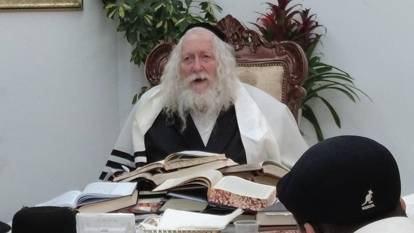 שיעור לשובו בנים מהעיר לוד במעונו של מורינו הרב שליט"א