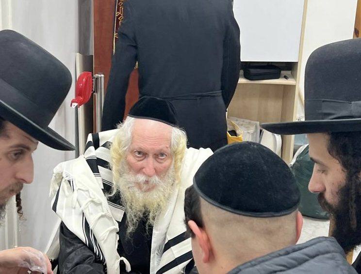 חלוקת ריבת האתרוג ותמר לברכה לאלפי תורמי 'האיחוד'