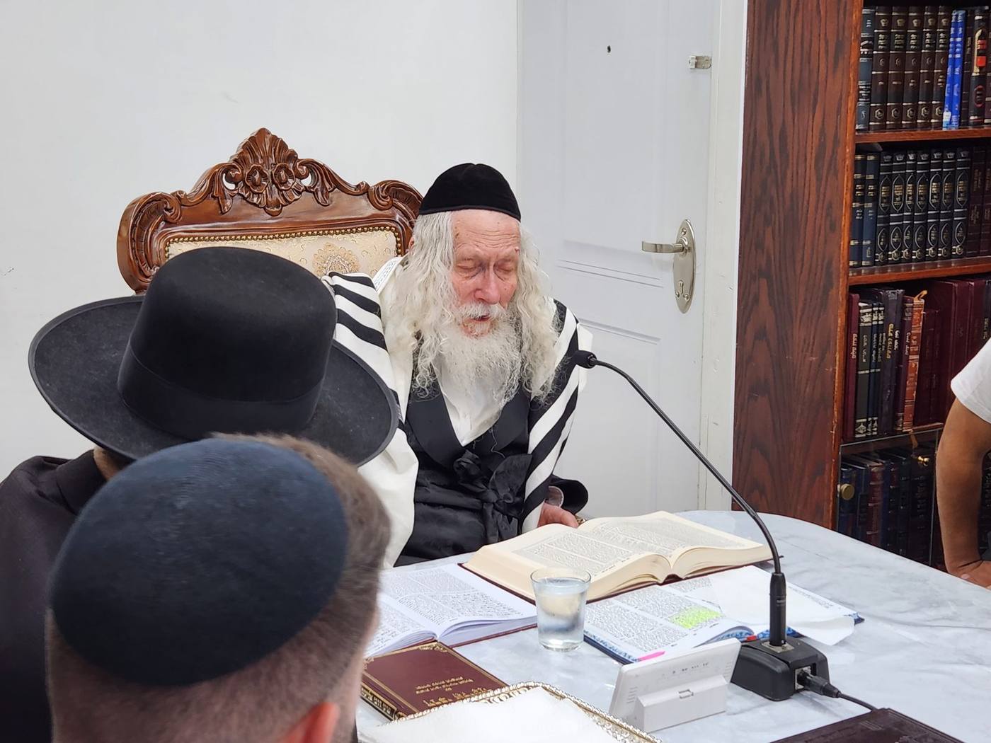 תושבי הדרום ומערב הנגב וחיילי המילואים בשיעור בבית מורינו הרב שליט"א
